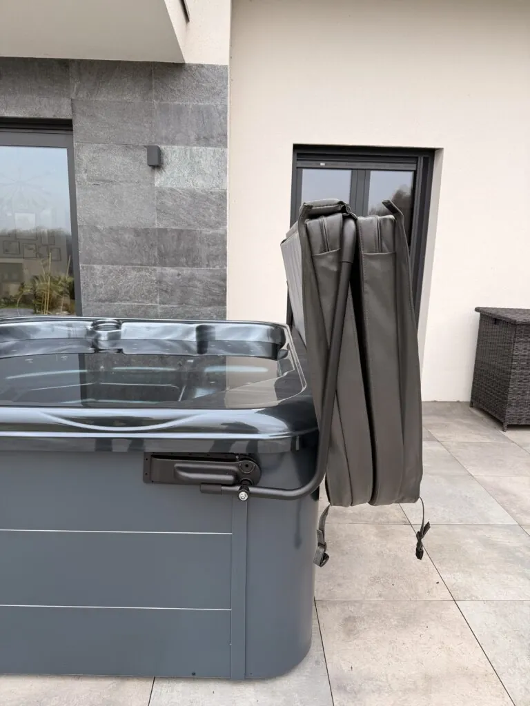 Stojak na pokrywę