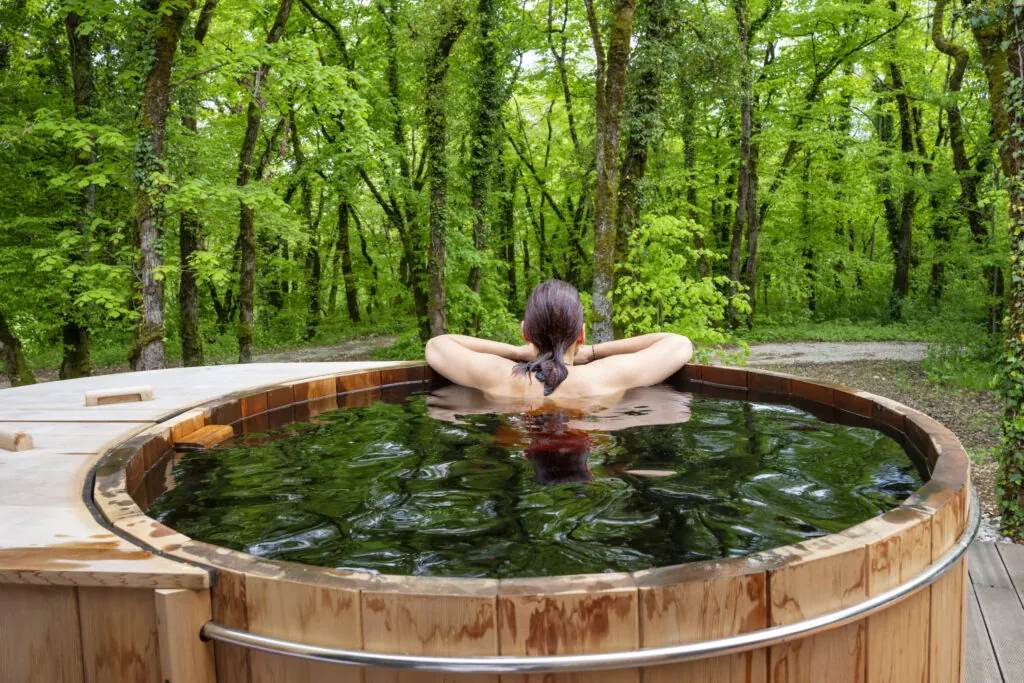 Strefa SPA w małym ogrodzie – Domki Sauny